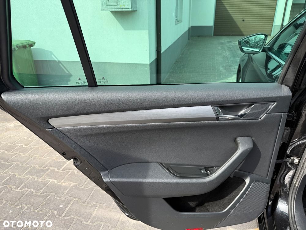 Skoda Superb 1.8 TSI DSG Style - 25