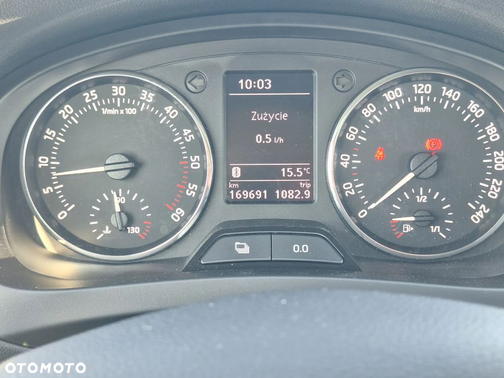 Skoda RAPID 1.6 TDI DPF Ambition - 15
