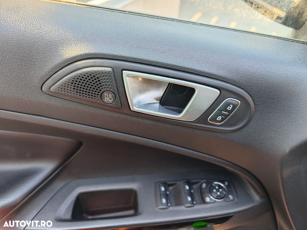 Ford EcoSport - 10
