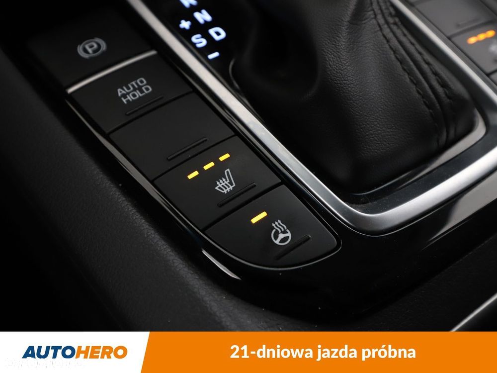 Hyundai IONIQ - 26