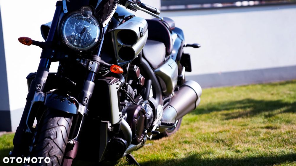 Yamaha V-MAX - 8