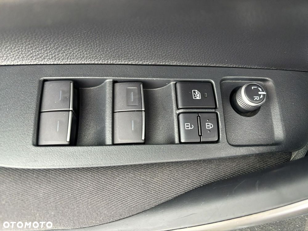 Toyota Corolla - 11
