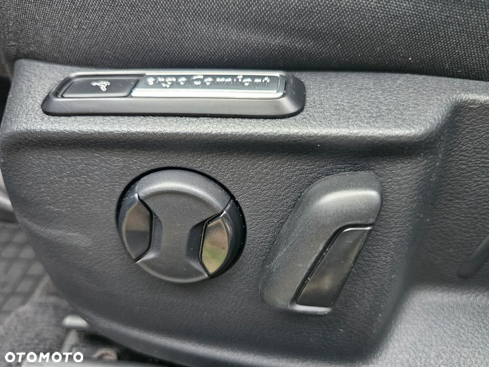Volkswagen Passat 2.0 TDI BMT Comfortline DSG - 25