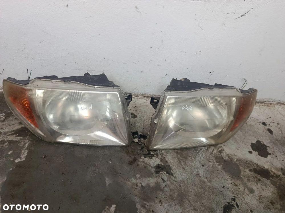 Lampy lampa przód prawa lewa Mistubishi Pajero Pinin - 1