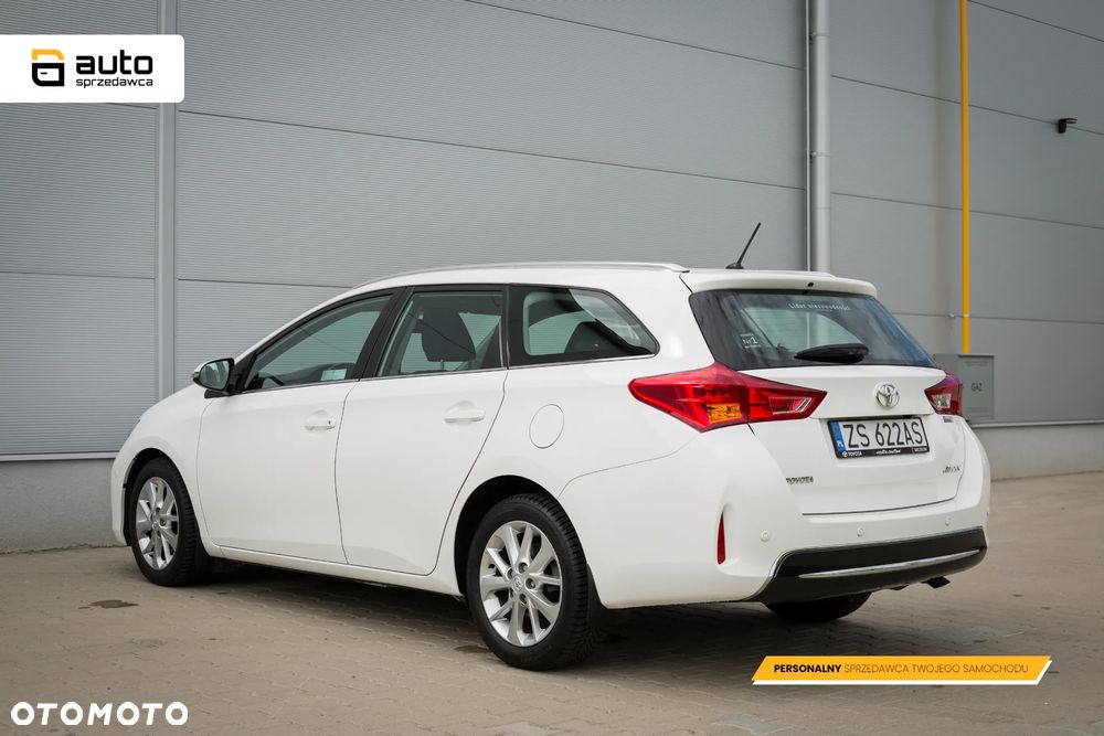 Toyota Auris 1.33 VVT-i Premium Comfort - 17