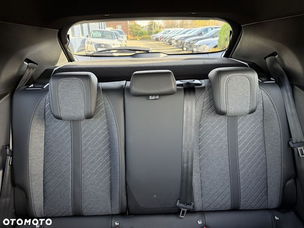 Peugeot 2008 PureTech mHEV Allure e-DCS6 - 20