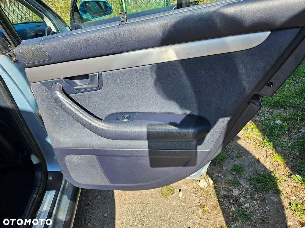 Audi A4 Avant 2.0 TDI Multitronic - 22