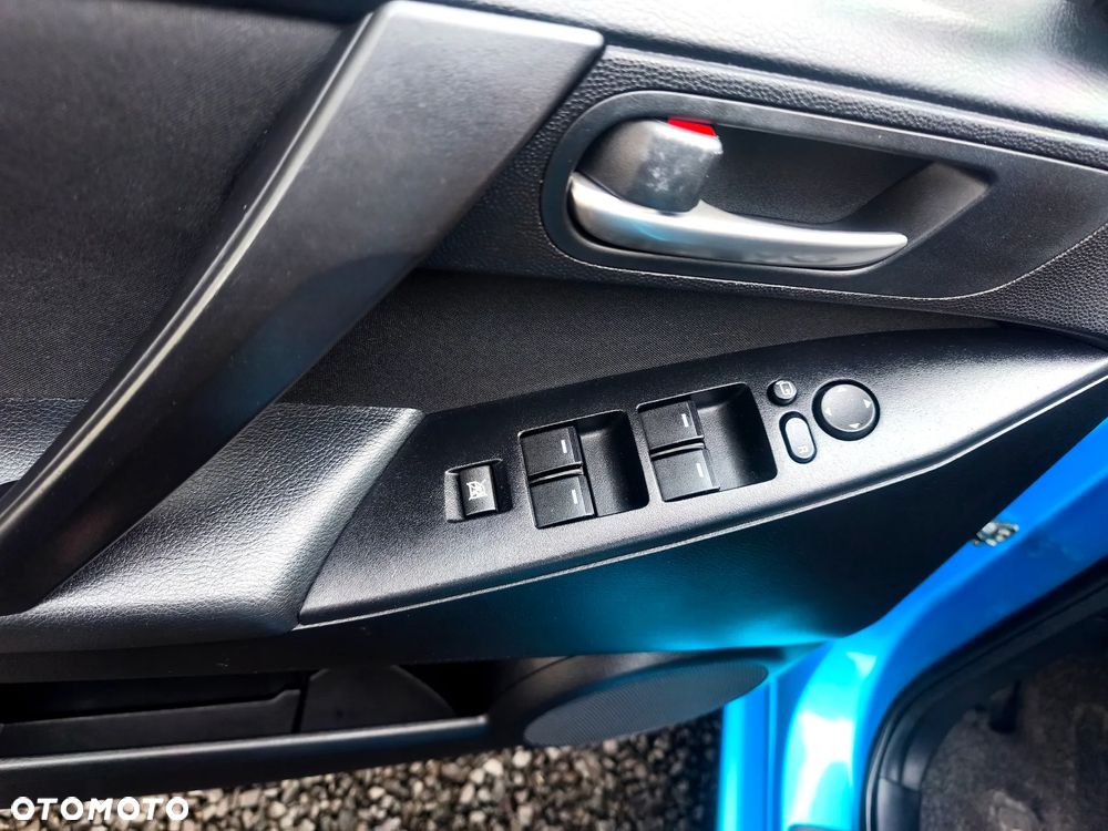 Mazda 3 1.6 Exclusive + - 12