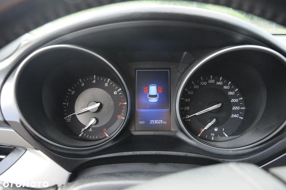 Toyota Avensis 2.0 Premium MS - 9