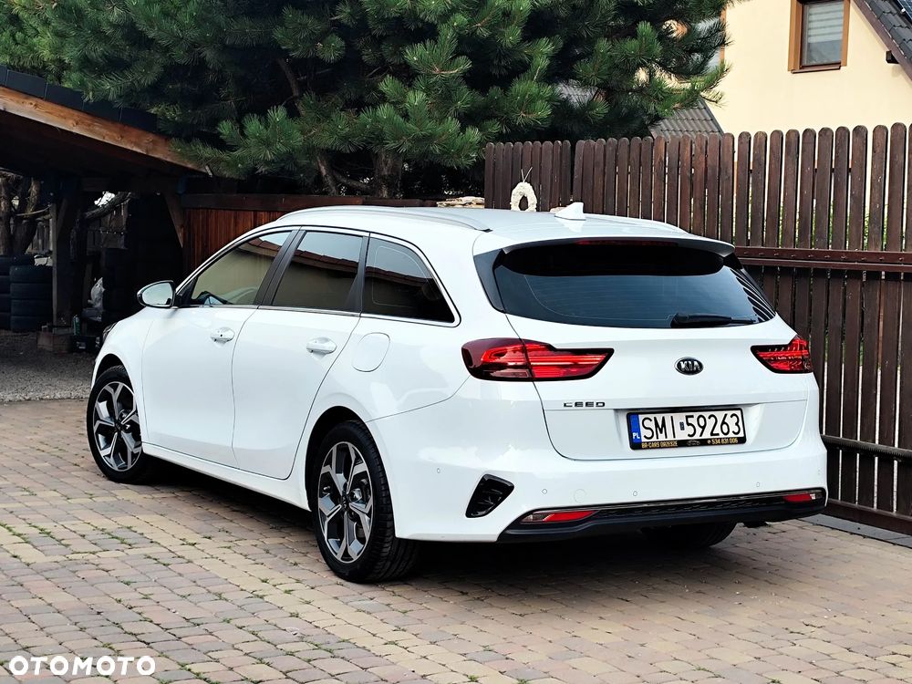 Kia Ceed 1.6 CRDi (48V Mild-Hybrid) Platinum - 4