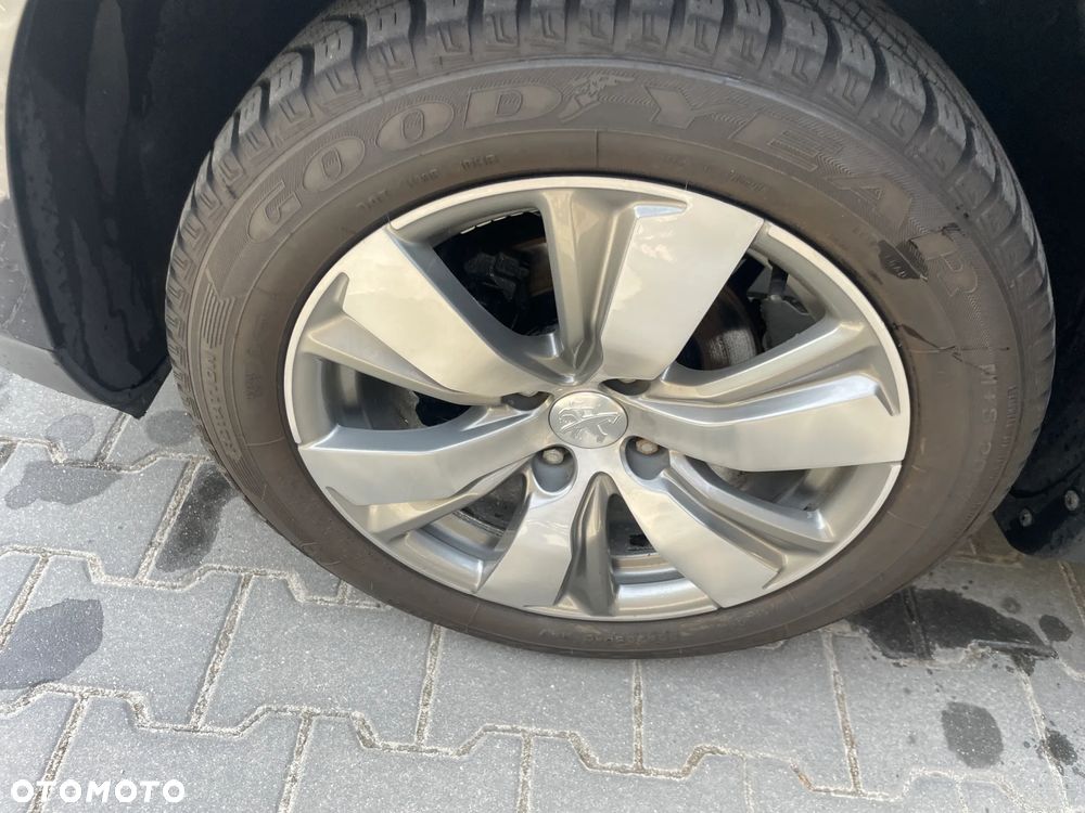 Peugeot 2008 1.2 Pure Tech Style EU6 - 17