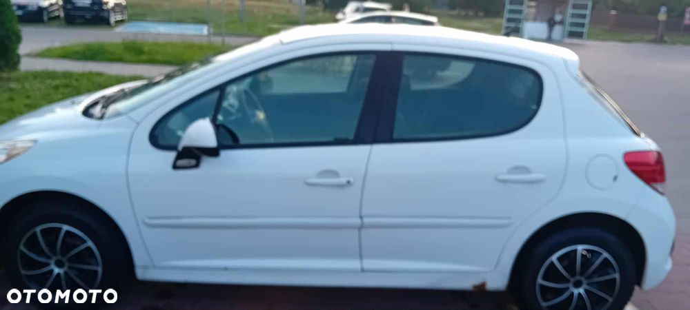 Peugeot 207 - 4