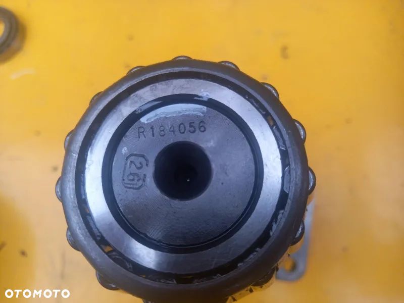 Wałek Z17 WOM PTO R184056 John Deere 7720 - 3