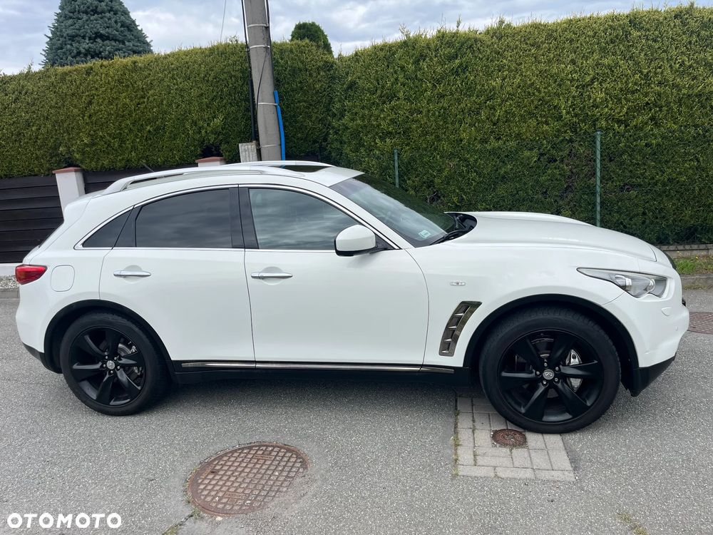 Infiniti FX FX30d S - 4