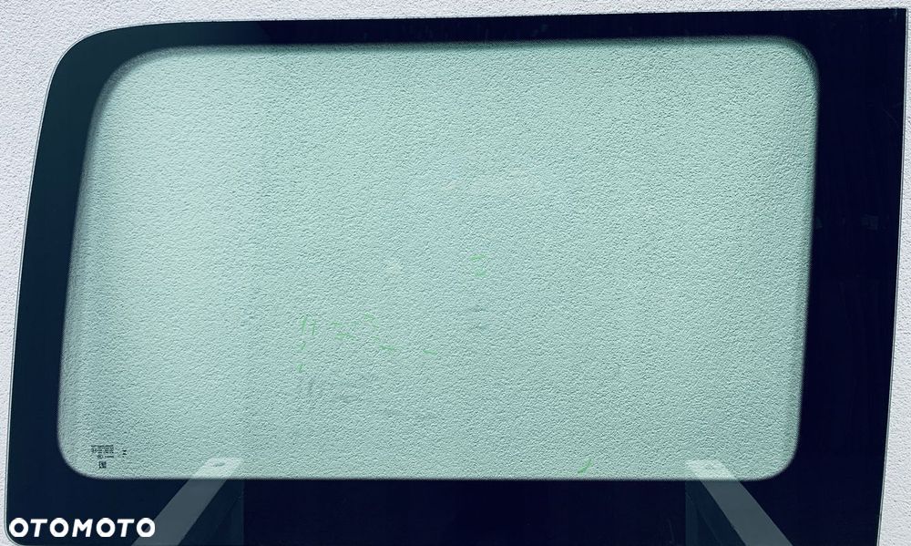 Szyba boczna II pole po prawej MERCEDES SPRINTER CRAFTER WER. L1 1220x760