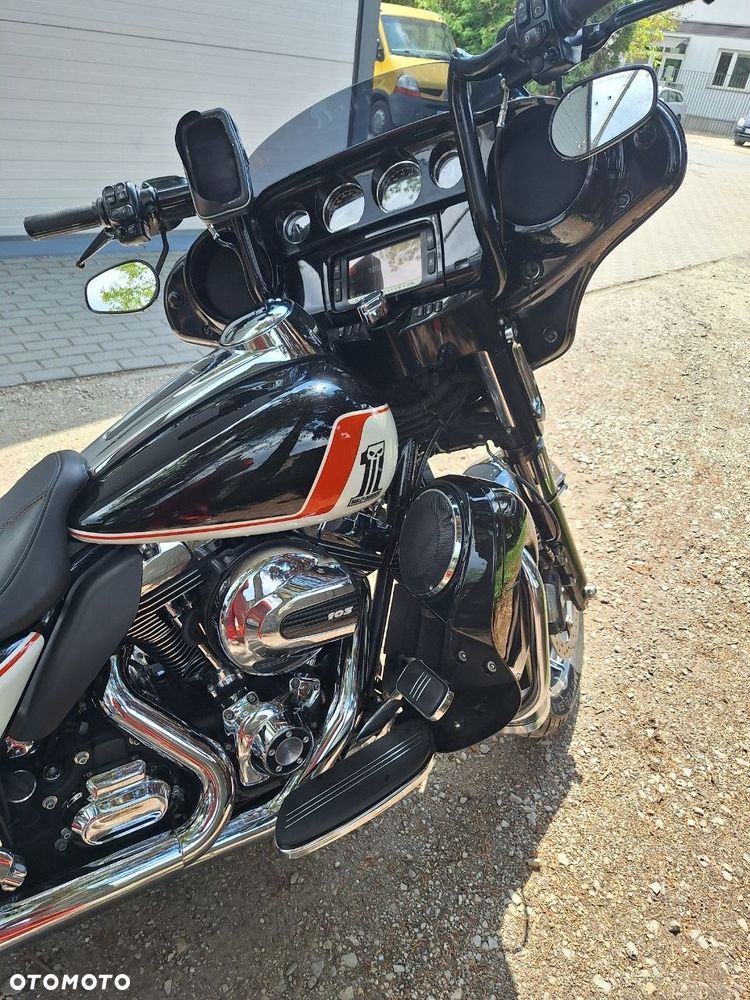 Harley-Davidson Touring Street Glide - 9