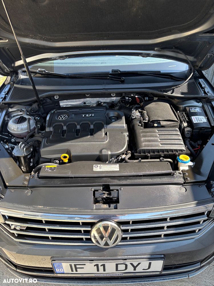 Volkswagen Passat 1.6 TDI SCR DSG Business - 40