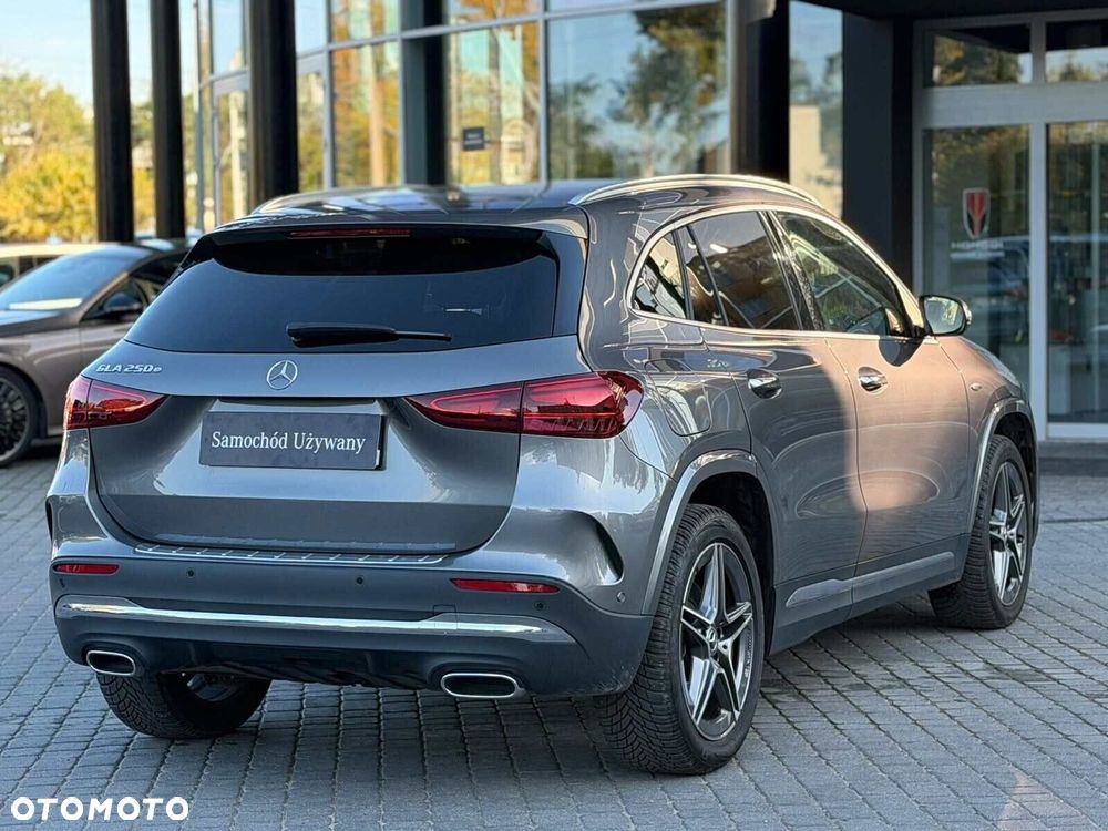 Mercedes-Benz GLA - 5
