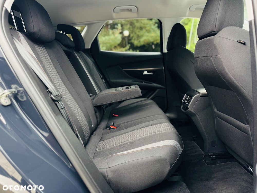 Peugeot 3008 BlueHDi 130 Stop & Start EAT8 Allure - 31