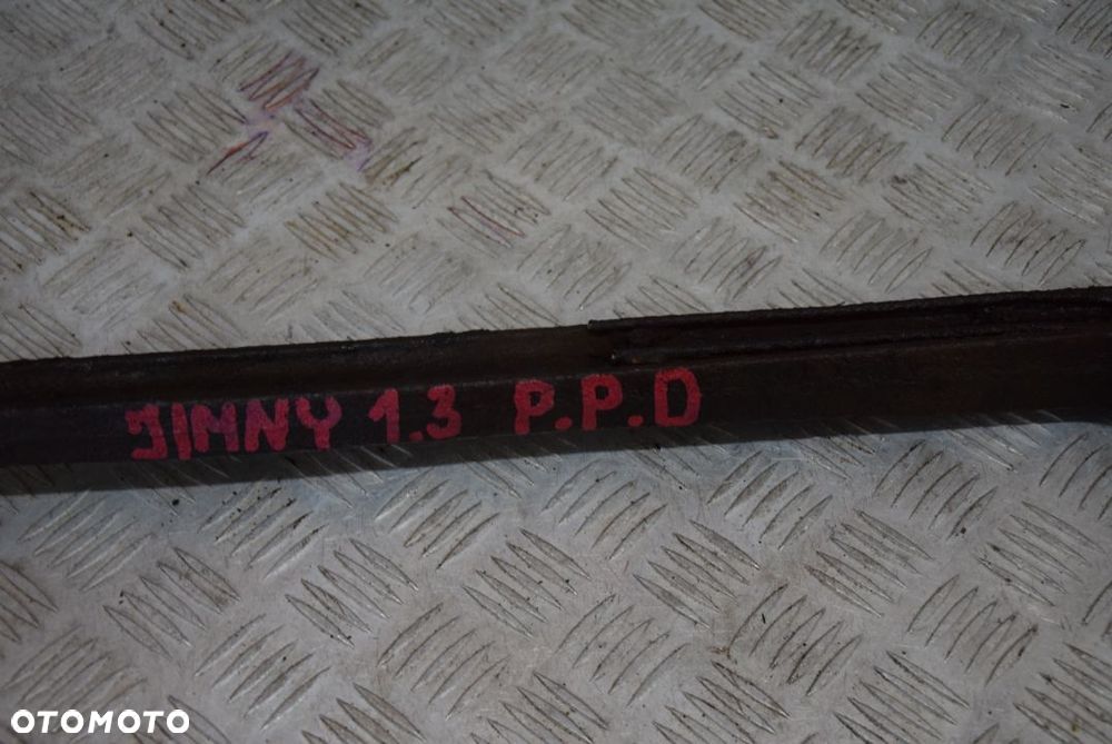SUZUKI JIMNY WAHACZ PRAWY PRZÓD DOLNY - 3