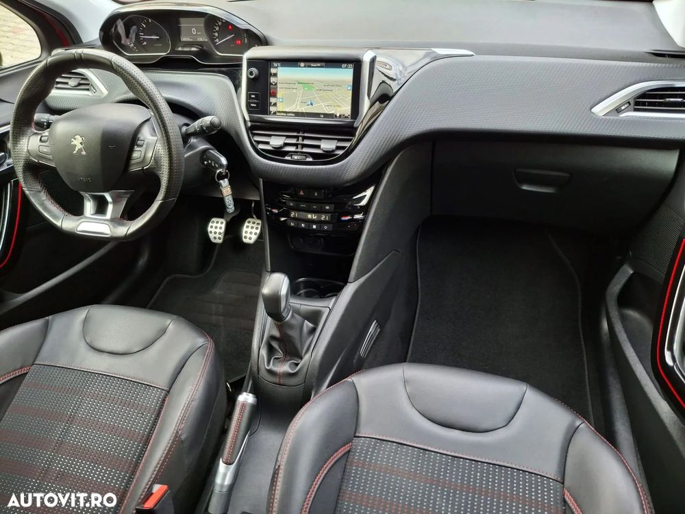 Peugeot 208 PureTech 110 Stop & Start Allure - 12