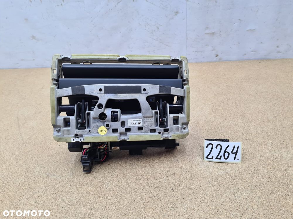 Audi A3 8V0857273F wyświetlacz ekran LCD MM - 5