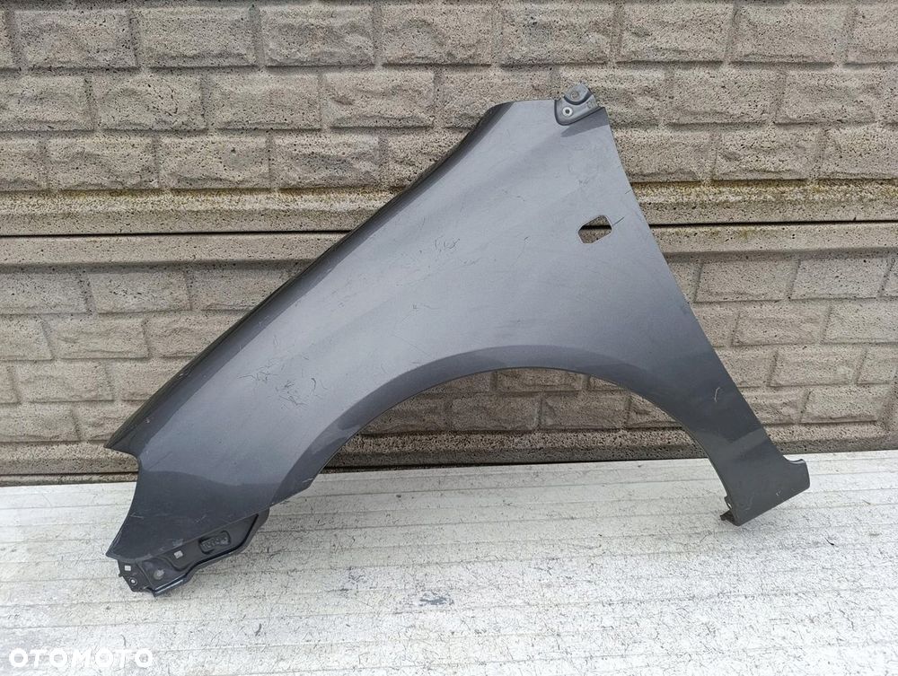 TOYOTA COROLLA E12 SEDAN KOMBI 02-09 BŁOTNIK LEWY - 1