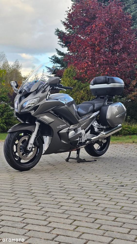 Yamaha FJR - 2
