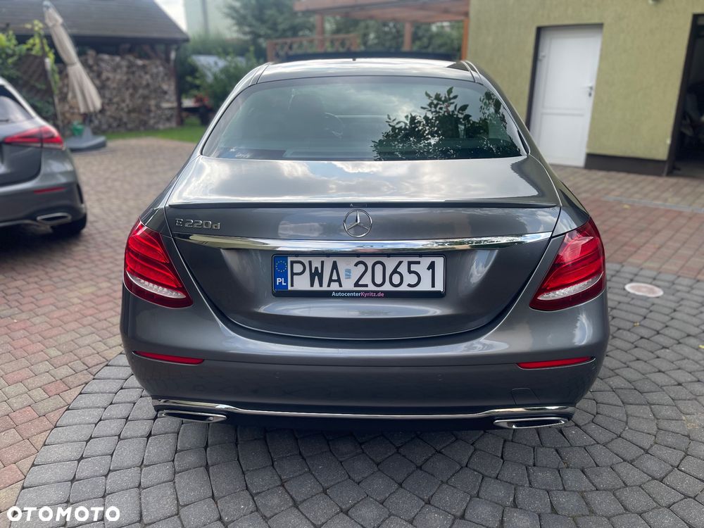 Mercedes-Benz Klasa E 220 d 4Matic 9G-TRONIC Sportstyle Edition - 7