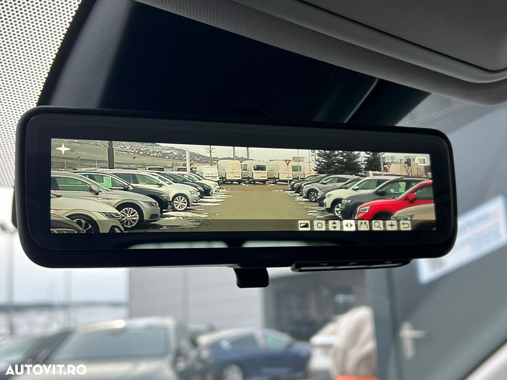 Toyota RAV4 2.5 4x4 Hybrid Team Deutschland - 16