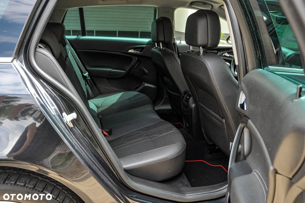 Opel Insignia - 12