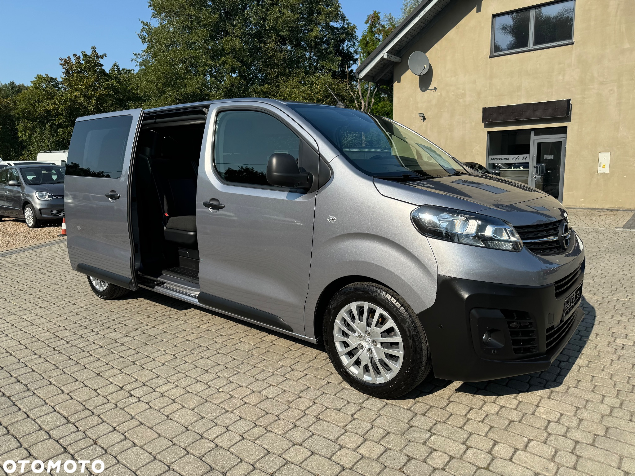 Opel Vivaro - 9