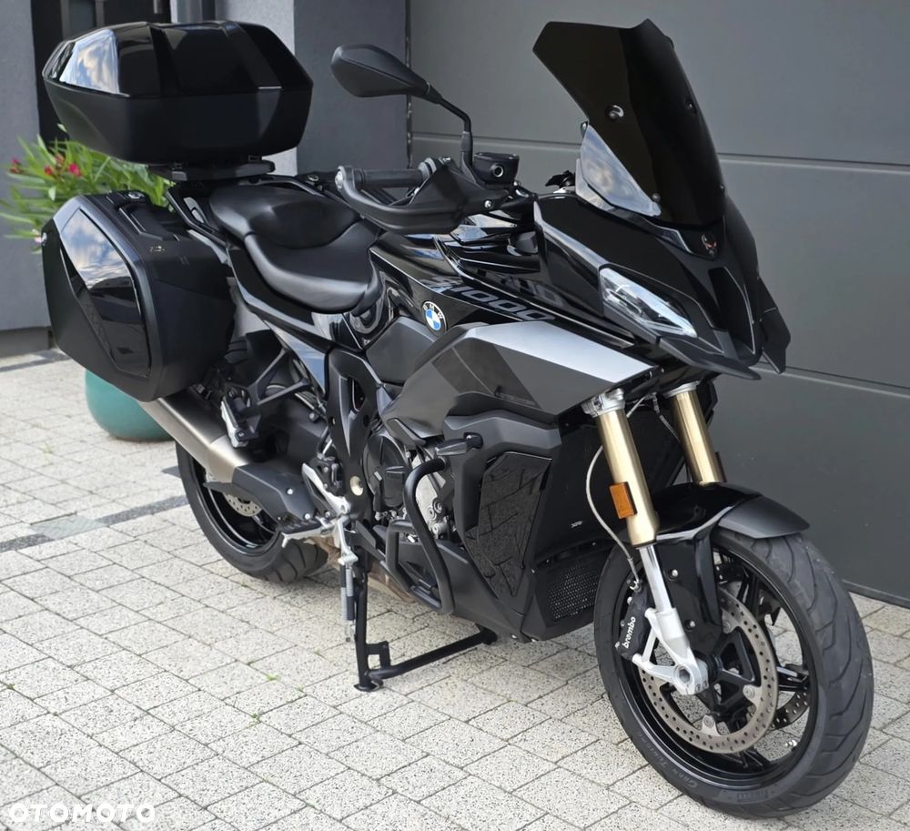 BMW XR - 8