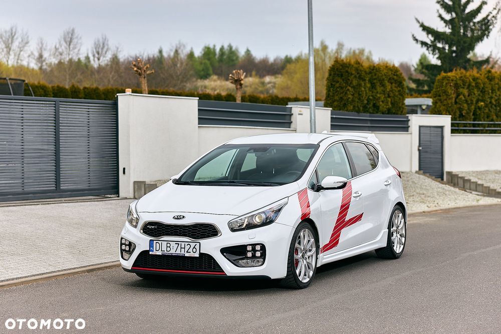 Kia Ceed 1.6 T-GDI GT-Track - 8