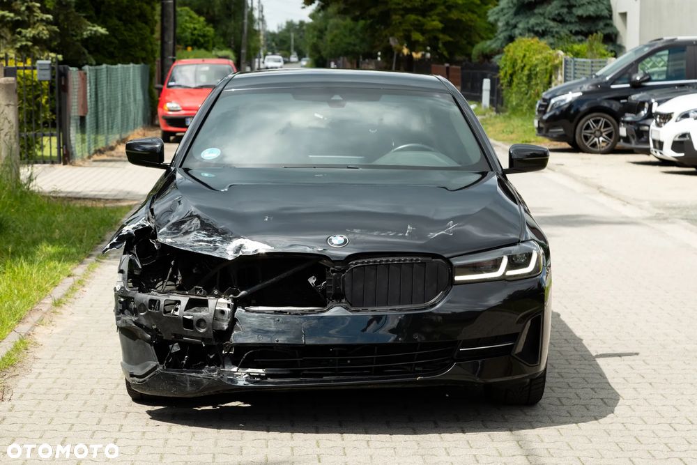 BMW Seria 5 530e - 2