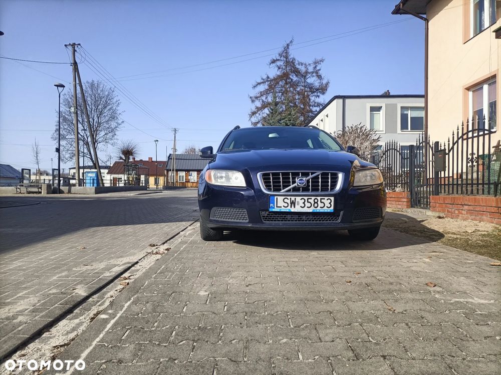Volvo V70 2.5T Momentum - 10