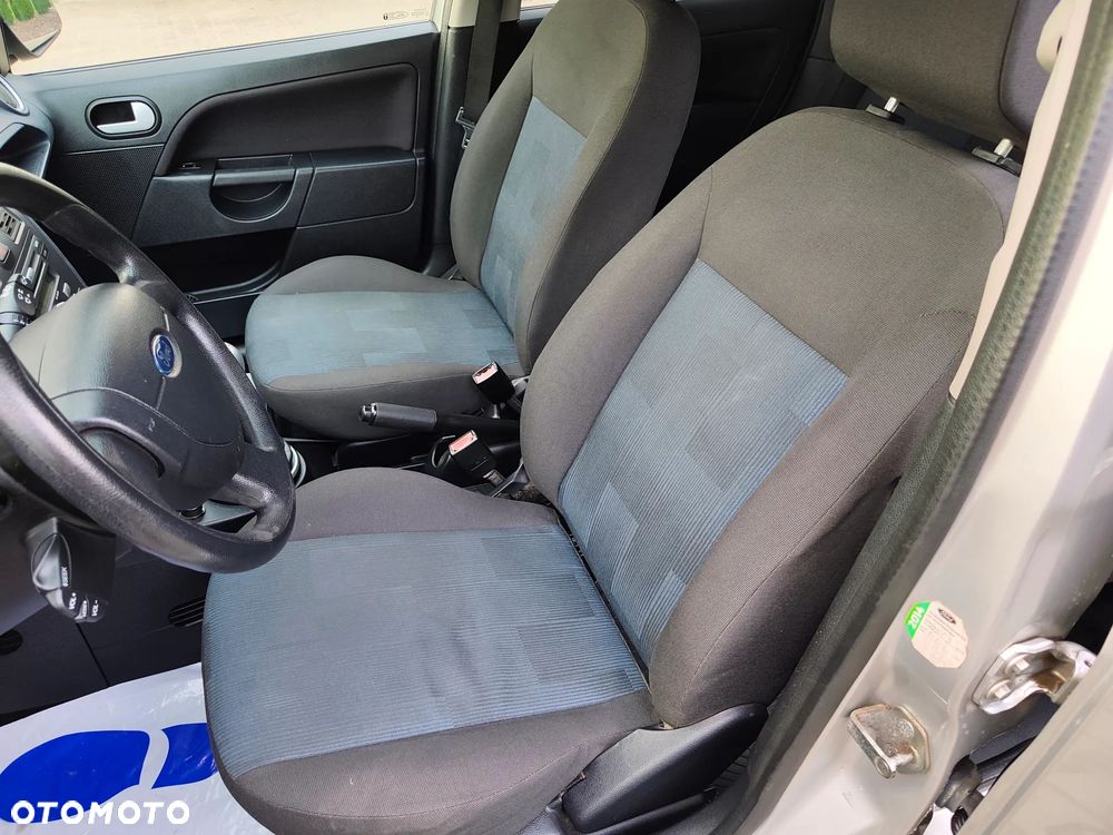 Ford Fiesta 1.3 Ambiente - 15