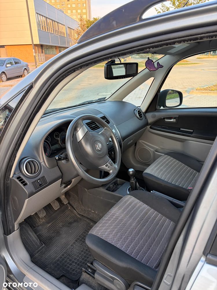 Suzuki SX4 1.6 Comfort 4WD - 9
