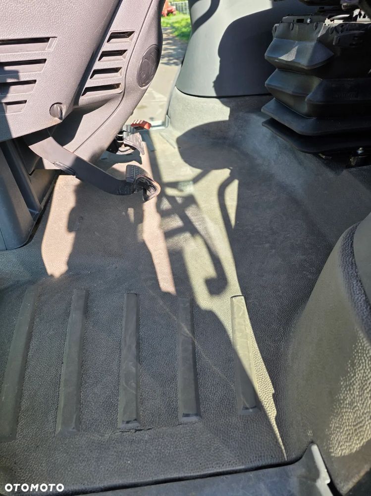 Claas Axion 810 - 7