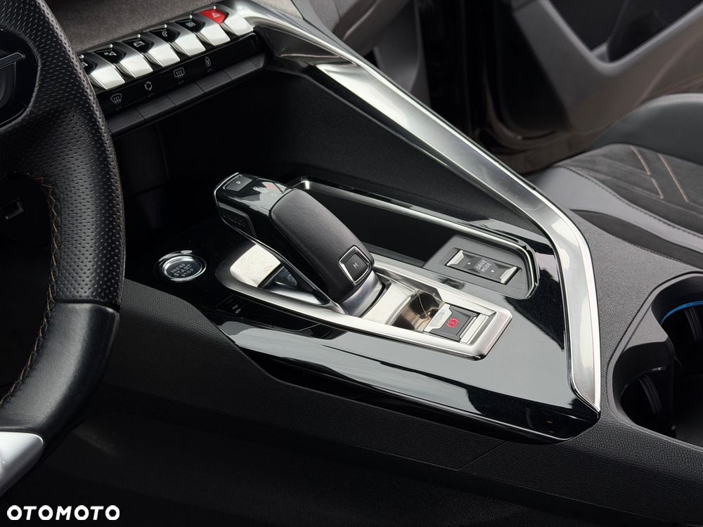 Peugeot 3008 1.5 BlueHDi GT S&S EAT8 - 23
