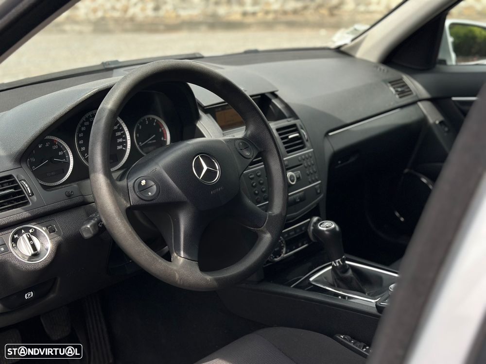 Mercedes-Benz C 200 Station CDI DPF BlueEFFICIENCY SPORT EDITION - 18