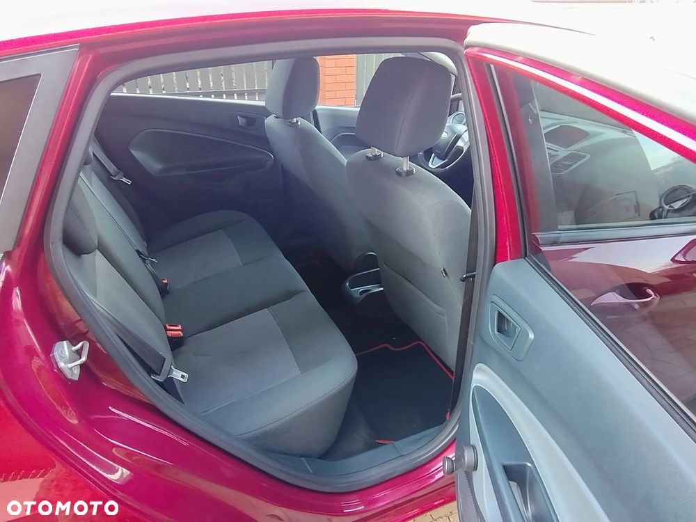 Ford Fiesta - 15