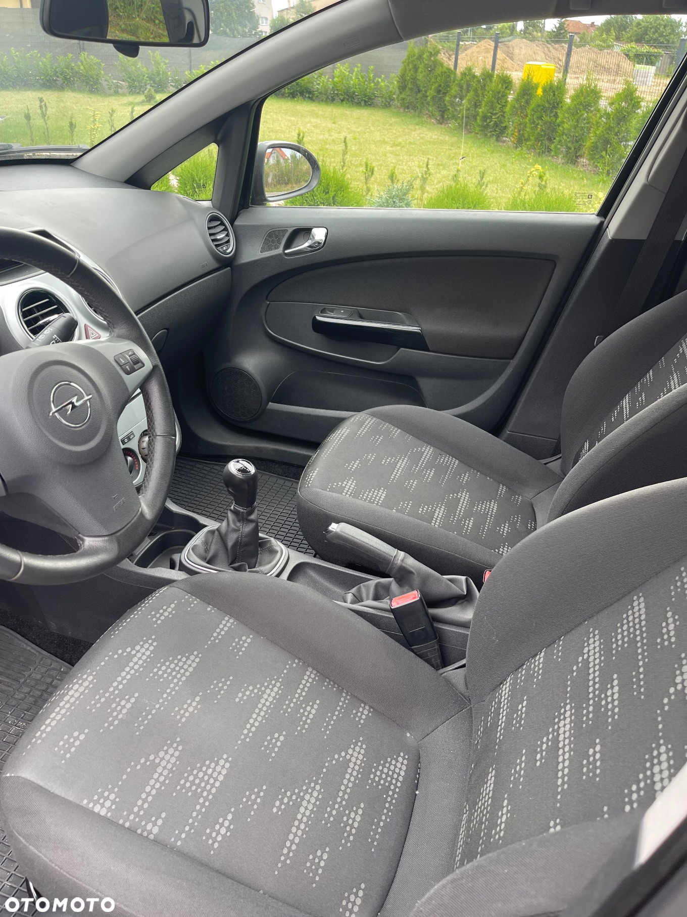 Opel Corsa 1.4 16V Satellite - 11