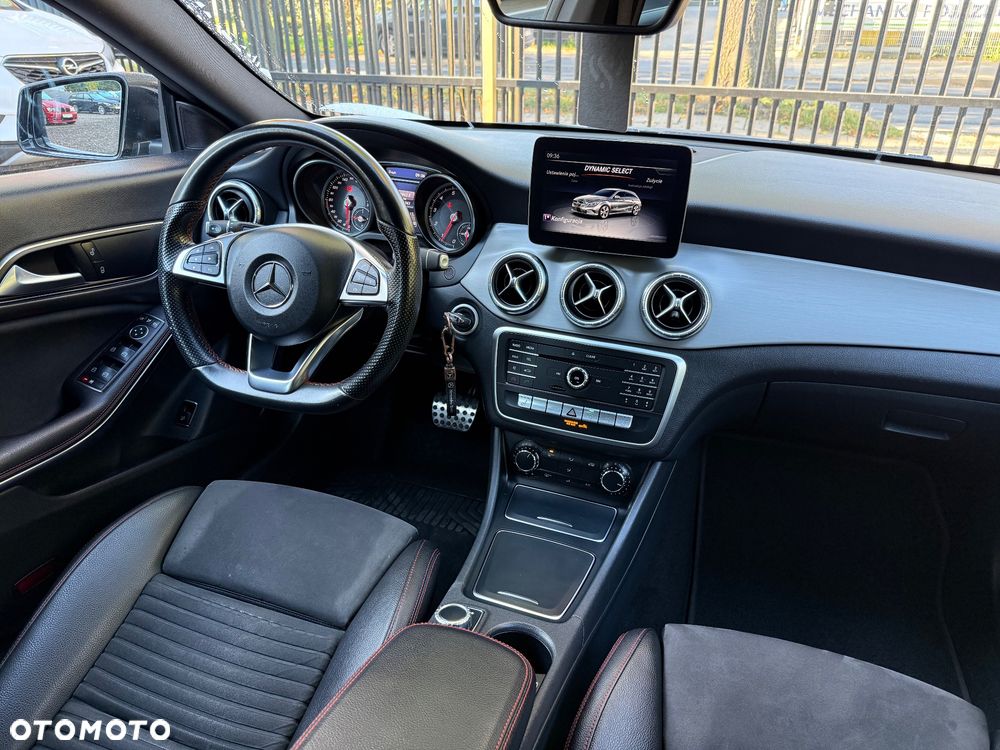 Mercedes-Benz CLA 180 7G-DCT AMG Line - 31