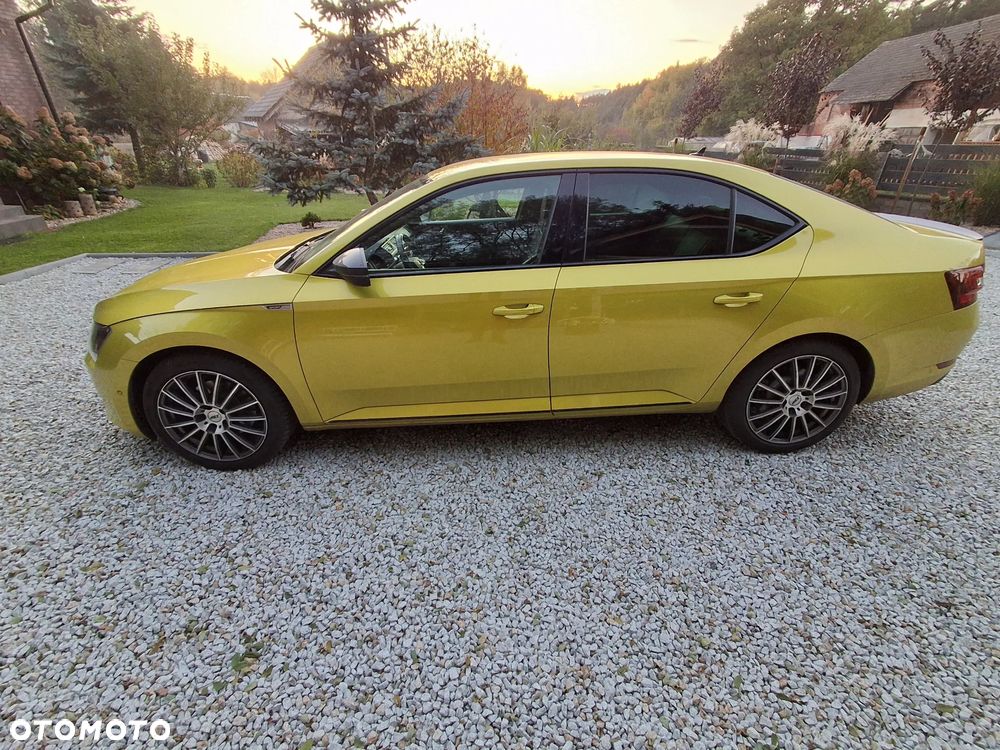 Skoda Superb 2.0 TDI 4x4 Sportline DSG - 5