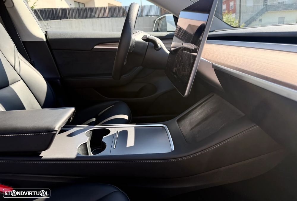 Tesla Model 3 Tração Traseira - 30