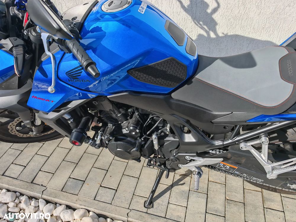 Honda CB 750 Hornet - 1