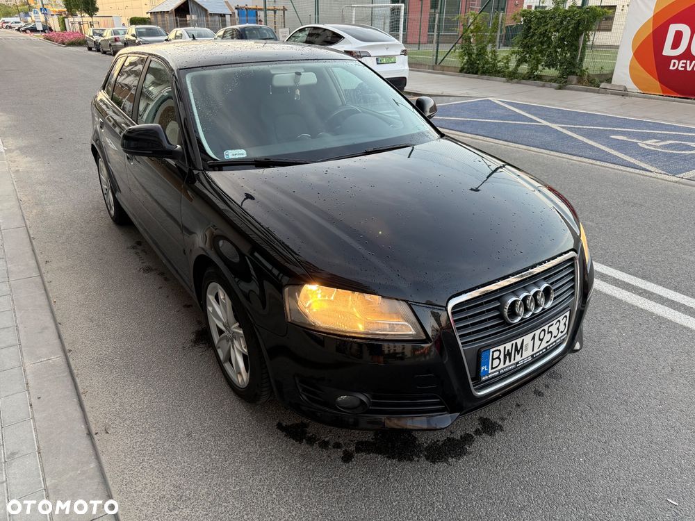Audi A3 Sportback - 2