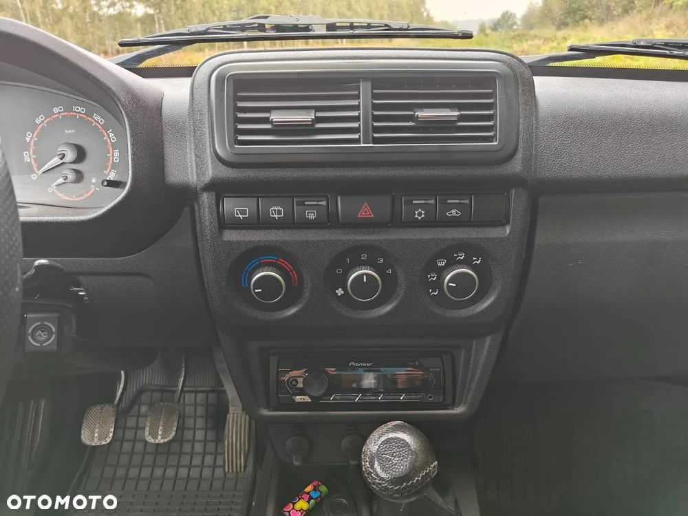 Lada Niva - 11