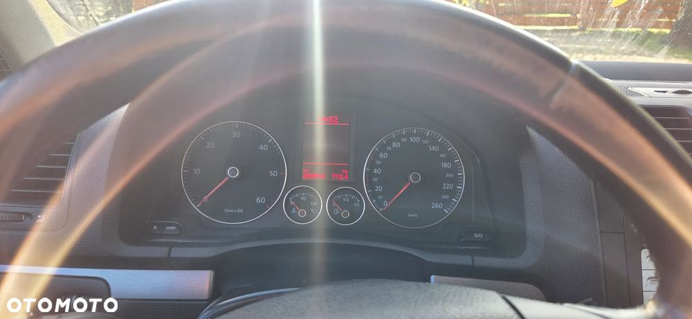 Volkswagen Golf - 16